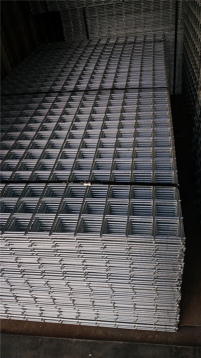 HOT DIPPED GALVANIZED WELDED WIRE MESH 