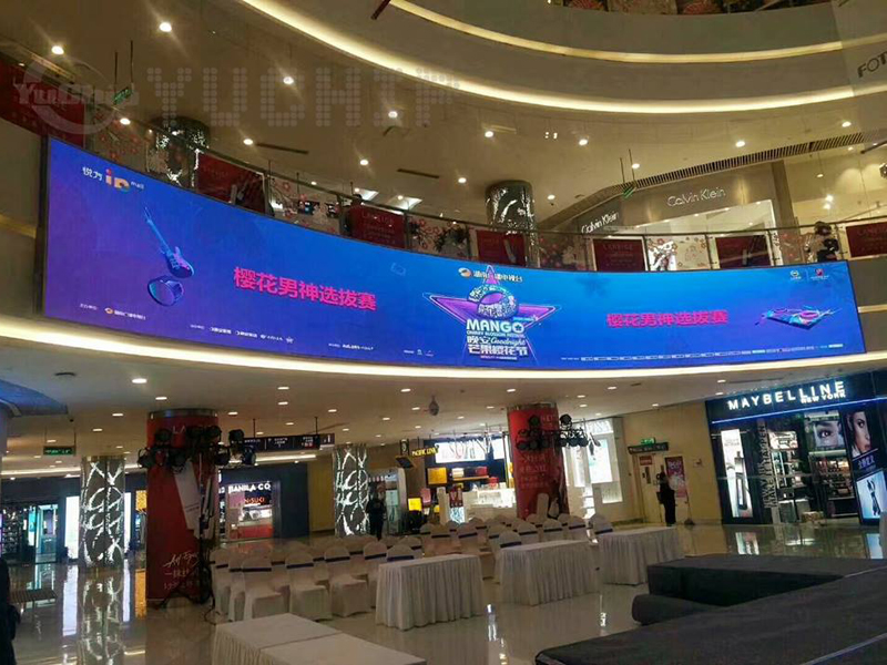 Indoor-P4-LED-Display-for-a-shopping-mall