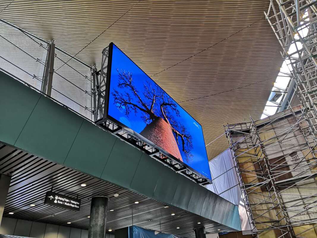 klia-led-screen-display-signage-kuala-lumpur-malaysia-billboard_orig